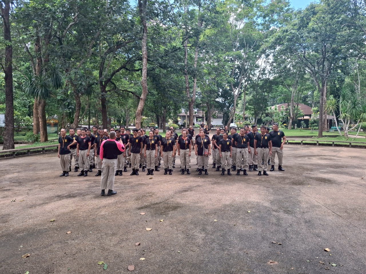 LINE_ALBUM_ทบทวน อปพร. 68_250813_53_397.jpg